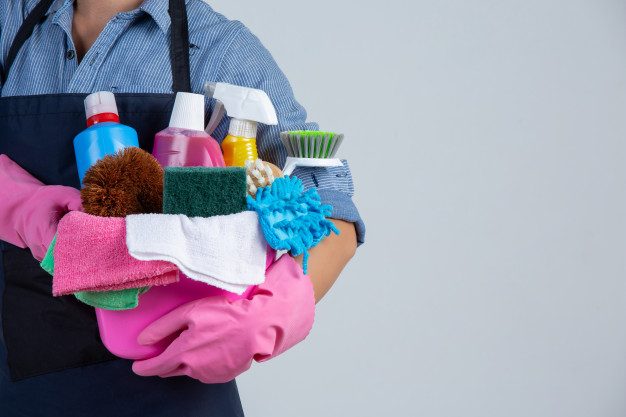 Como melhorar o rendimento dos produtos de limpeza em sua empresa