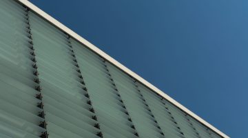 Telha Sanduiche: a solução moderna e eficiente para coberturas residenciais e comerciais