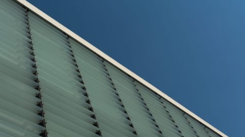 Telha Sanduiche: a solução moderna e eficiente para coberturas residenciais e comerciais